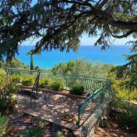 Spaziosa Con Vista Mare Villa Capitello